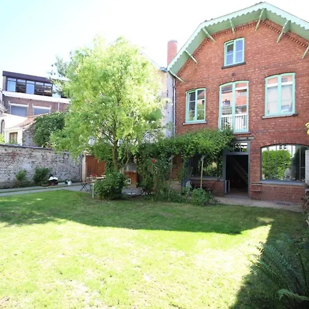 La Maison Du Fond Du Jardin Brussels