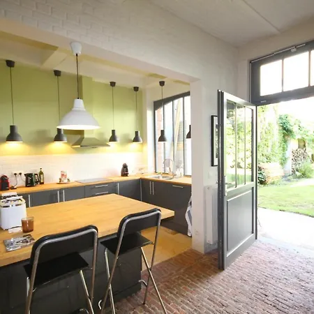 La Maison Du Fond Du Jardin Guest house